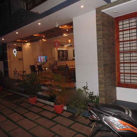 White House Residency Hotel Varkala Exterior photo